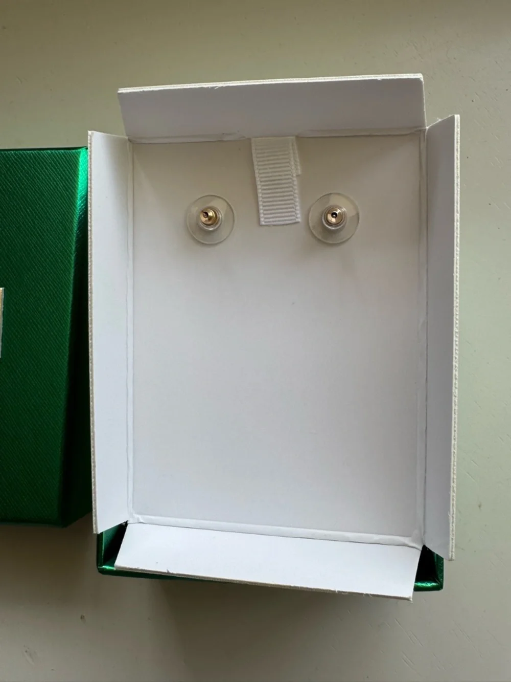 Christian Siriano Gold Crystal Rectangle Drop Earrings - Clear. NWB q - Picture 3 of 3